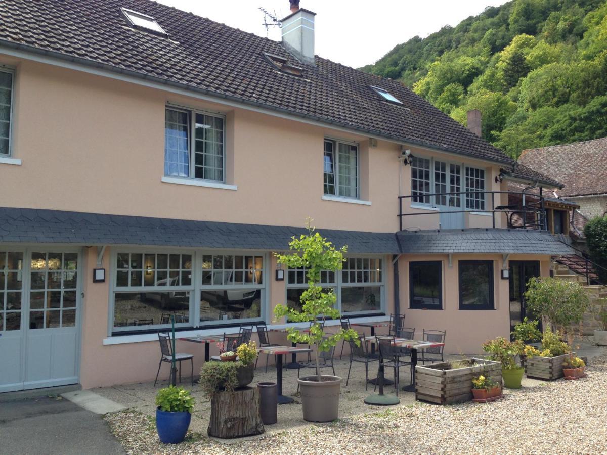 Auberge De La Roque La Roquette Экстерьер фото